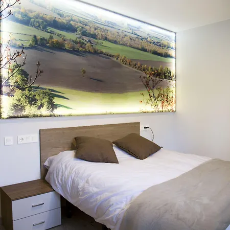 El Capricho De מלון 2*